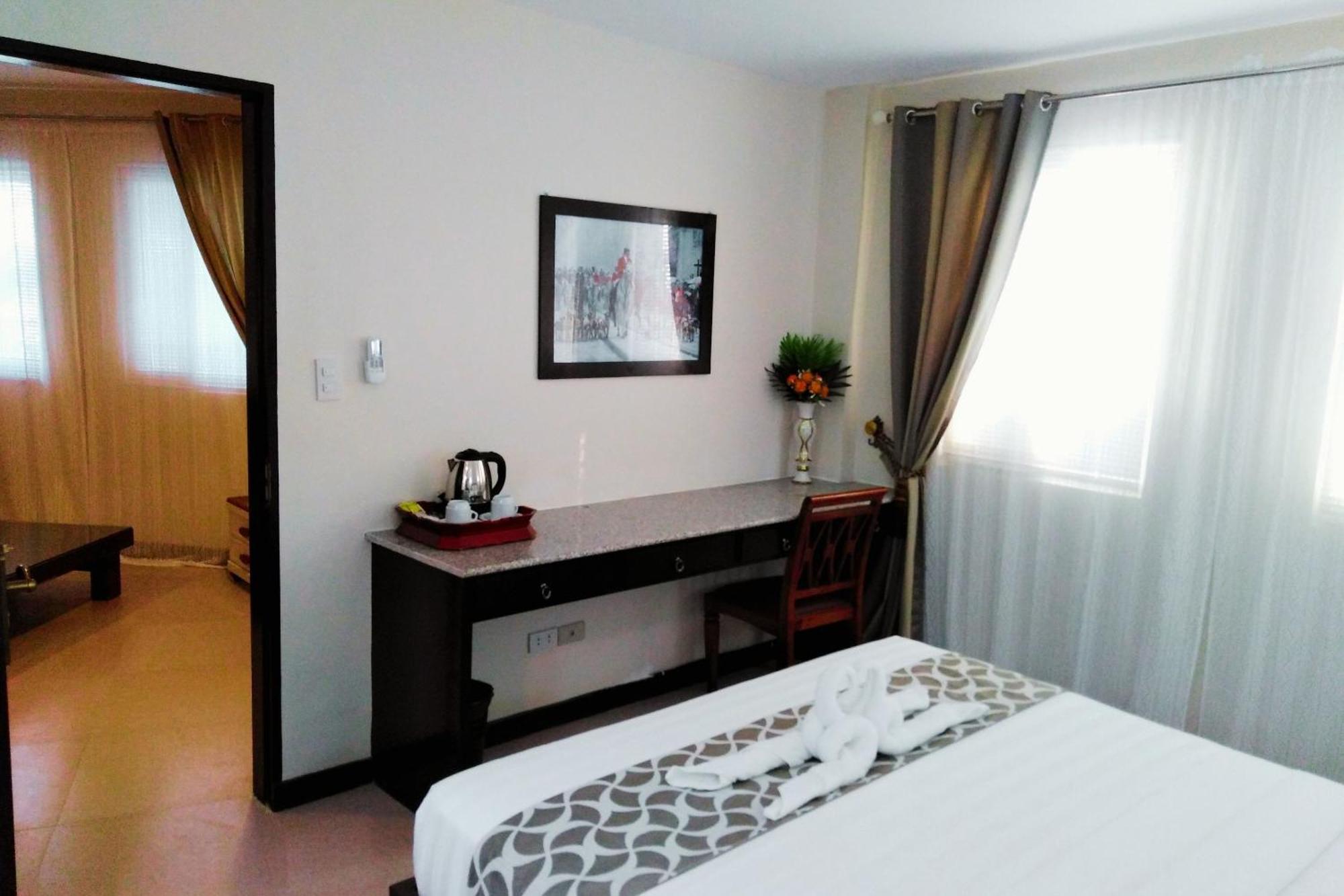 Venezia Suites Hotel Iloilo Δωμάτιο φωτογραφία
