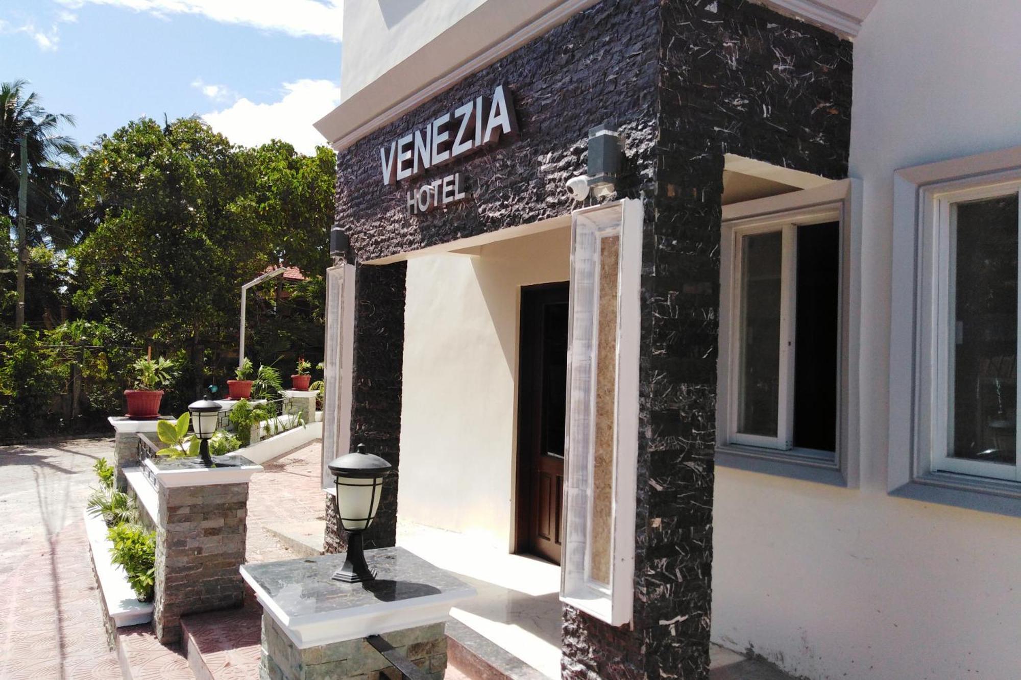 Venezia Suites Hotel Iloilo Εξωτερικό φωτογραφία