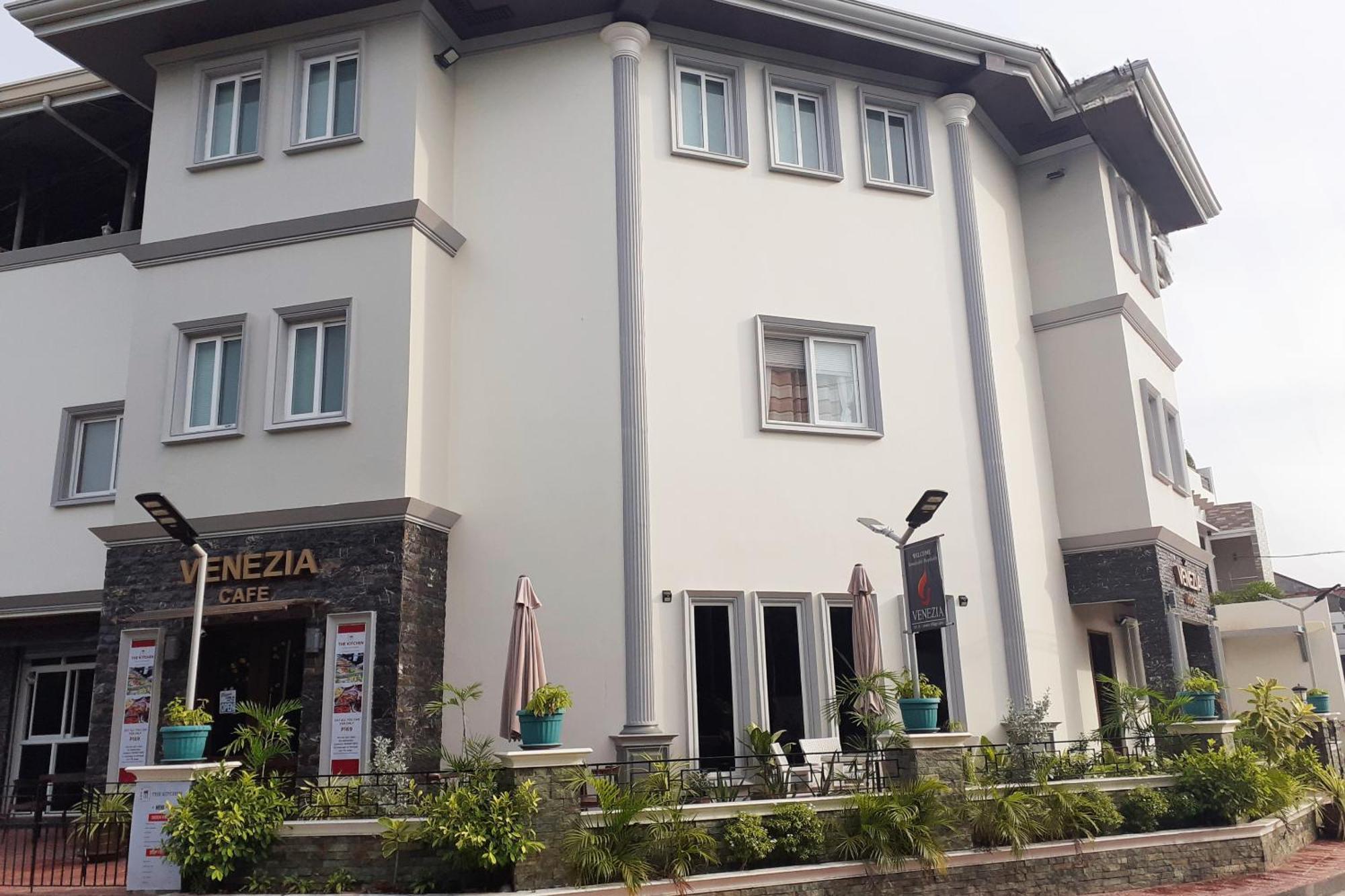 Venezia Suites Hotel Iloilo Εξωτερικό φωτογραφία