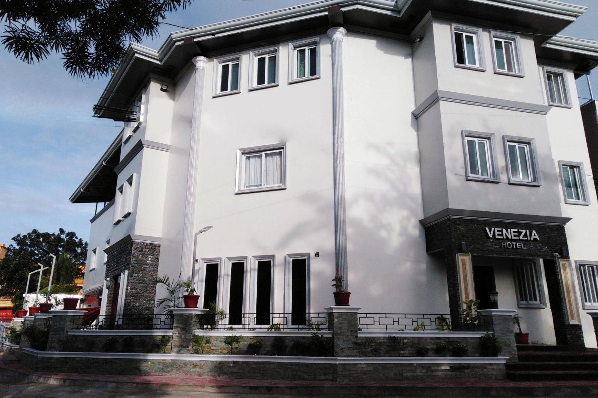 Venezia Suites Hotel Iloilo Εξωτερικό φωτογραφία