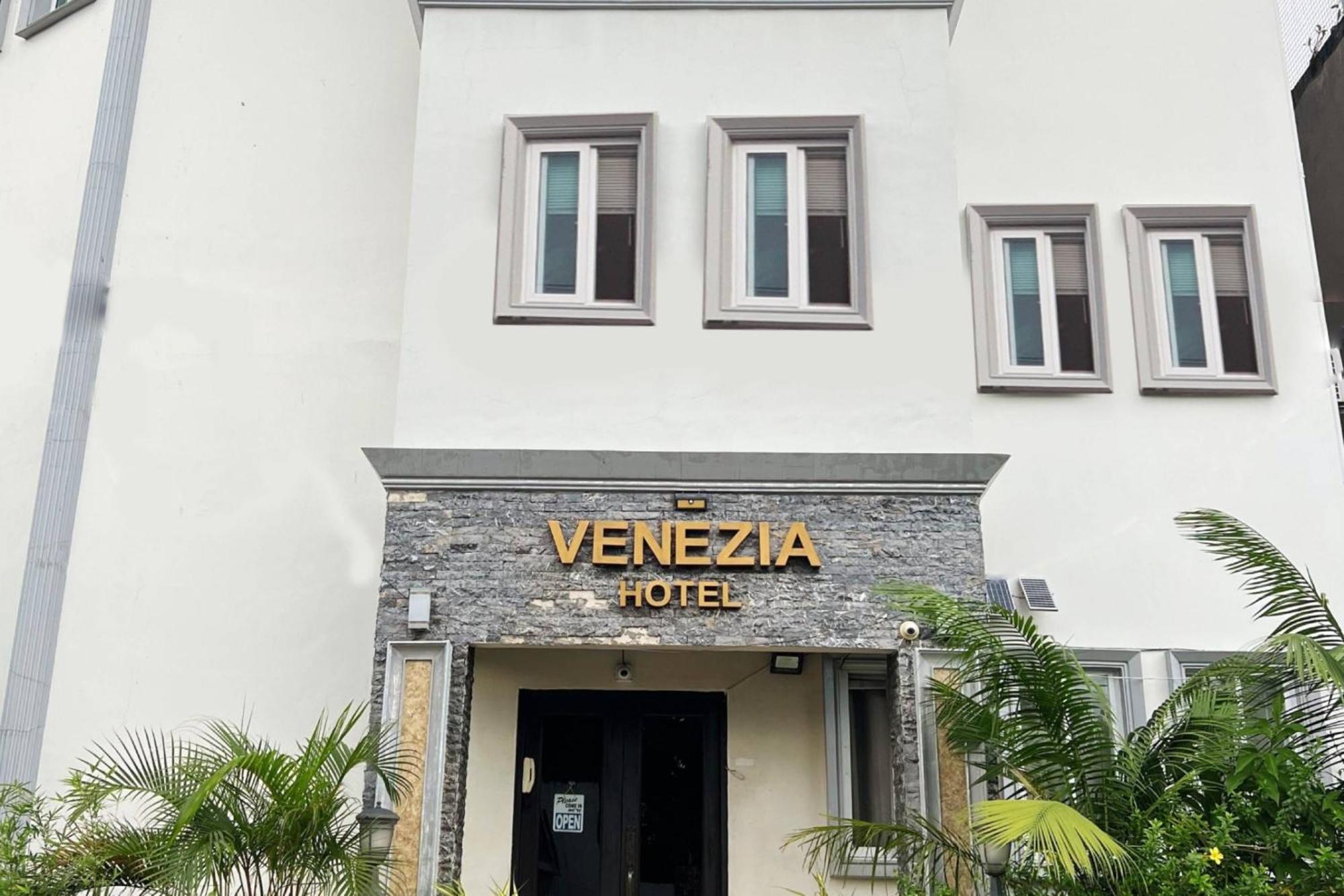 Venezia Suites Hotel Iloilo Εξωτερικό φωτογραφία