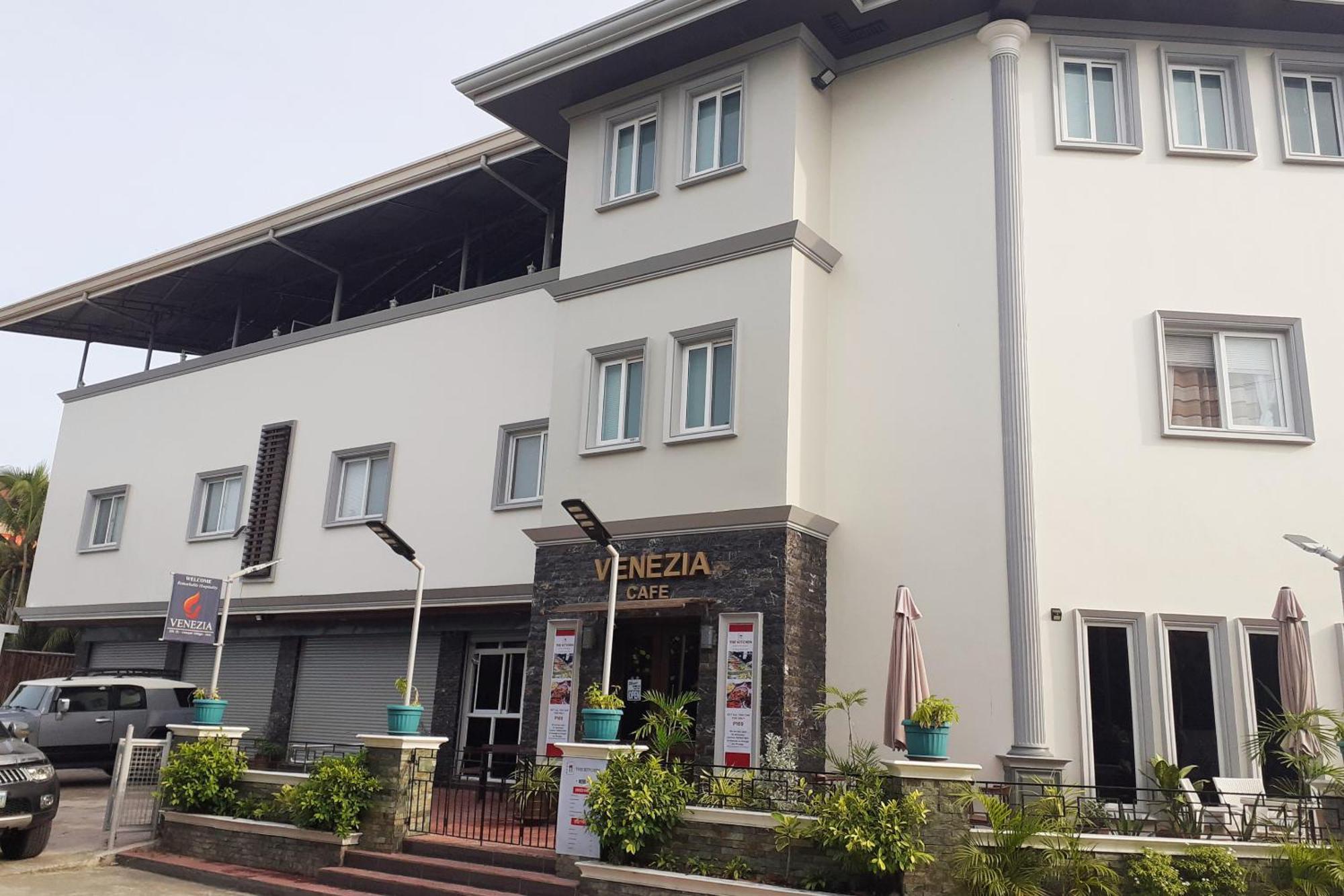 Venezia Suites Hotel Iloilo Εξωτερικό φωτογραφία